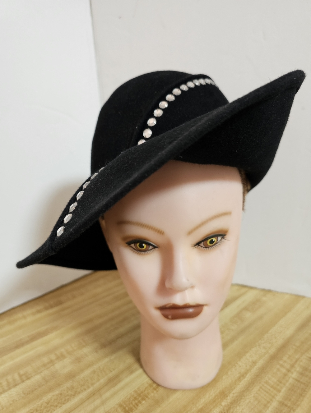NWT Frank Olive Private Collection Lillie Rubin Black Wool Felt Rhinestone Hat